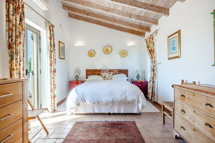 Image No.15-2 Bed Villa for sale