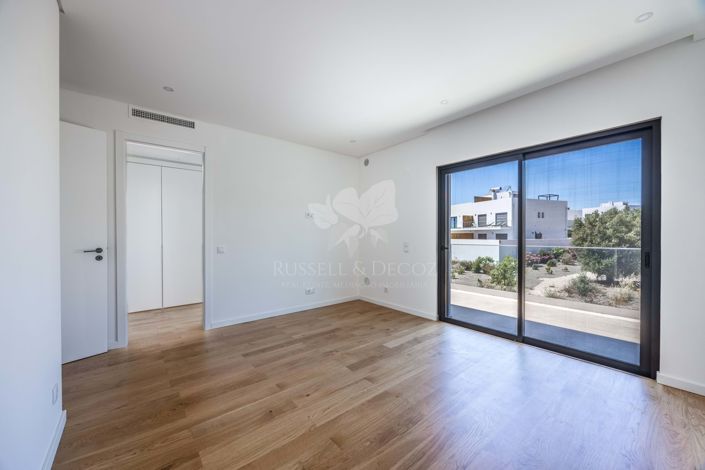 Image No.12-3 Bed Villa for sale