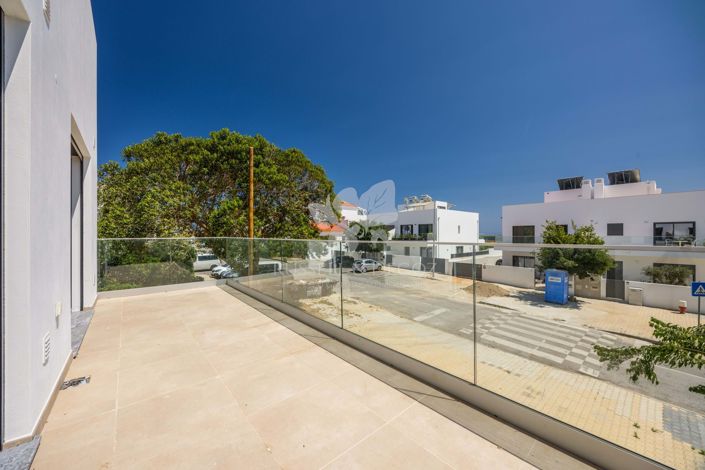 Image No.18-3 Bed Villa for sale