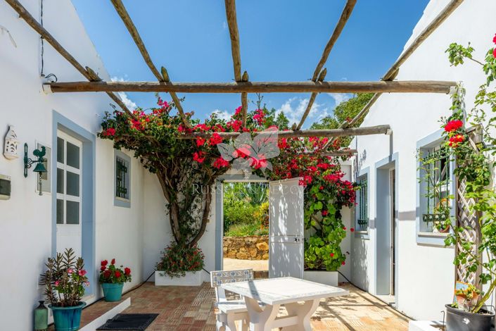 Image No.3-2 Bed Villa for sale