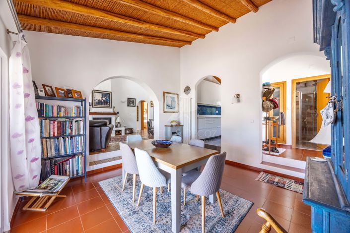 Image No.9-2 Bed Villa for sale