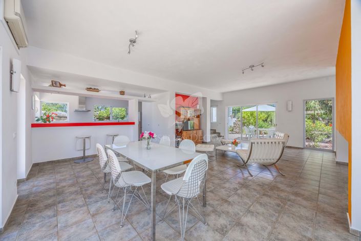 Image No.10-3 Bed Villa for sale