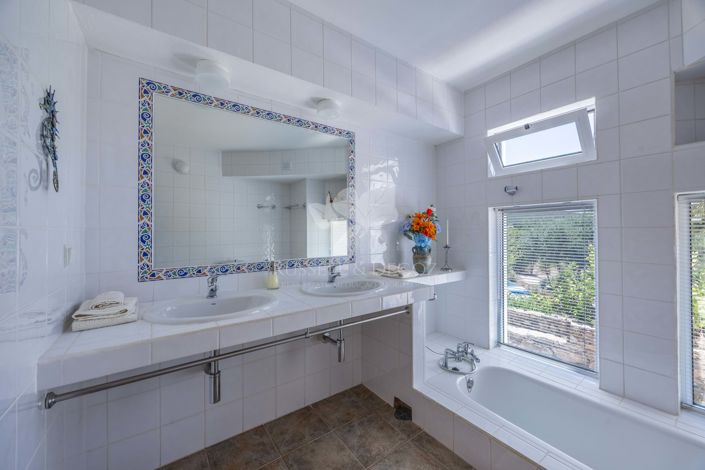 Image No.15-3 Bed Villa for sale