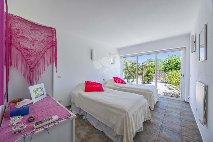 Image No.18-3 Bed Villa for sale