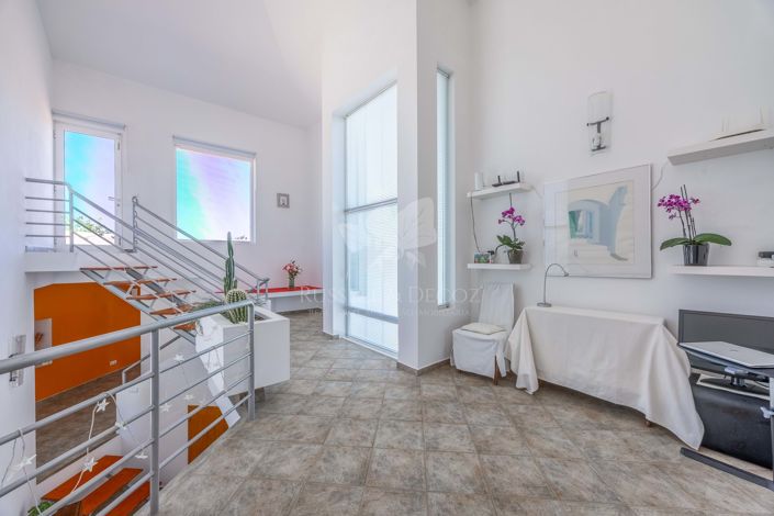 Image No.19-3 Bed Villa for sale