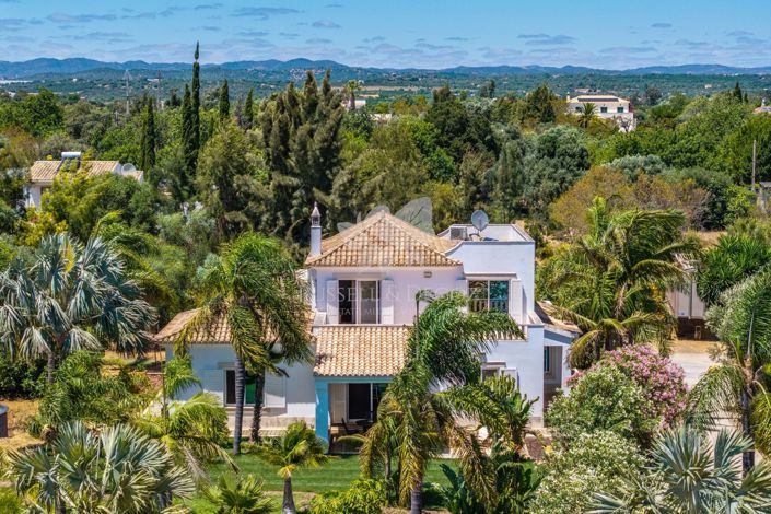 Image No.1-6 Bed Villa for sale