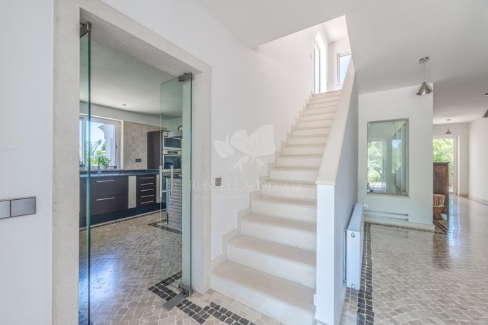 Image No.12-6 Bed Villa for sale