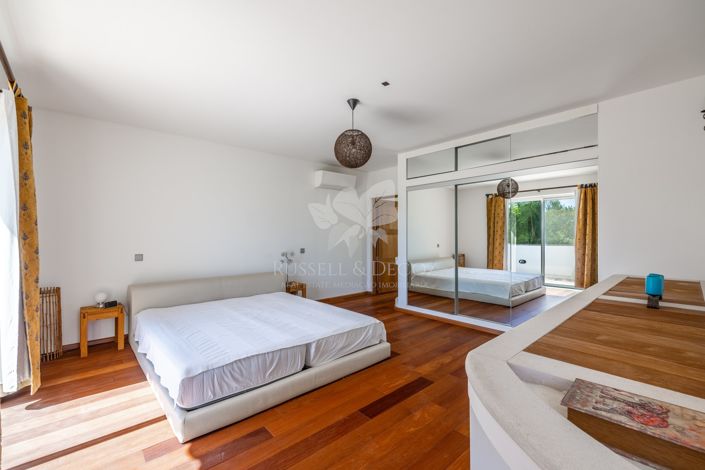 Image No.15-6 Bed Villa for sale