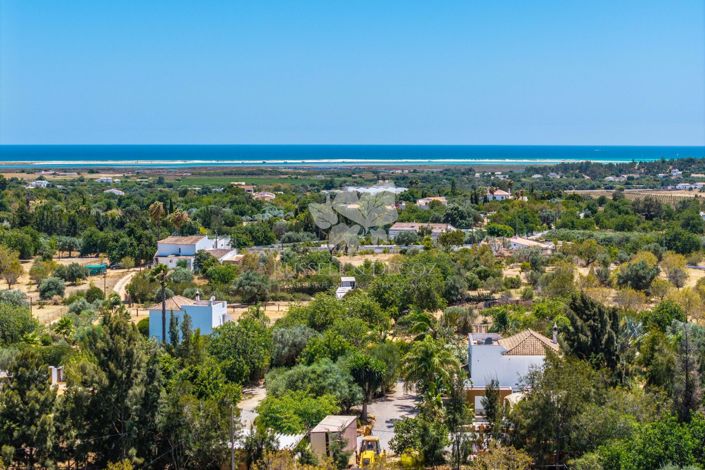 Image No.2-6 Bed Villa for sale