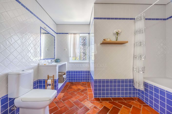 Image No.41-6 Bed Villa for sale