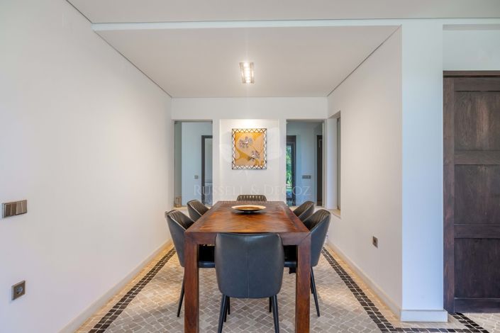 Image No.9-6 Bed Villa for sale