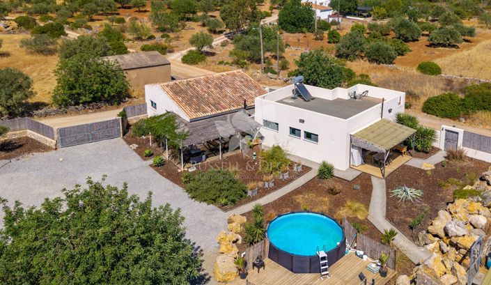 Image No.1-3 Bed Farmhouse for sale