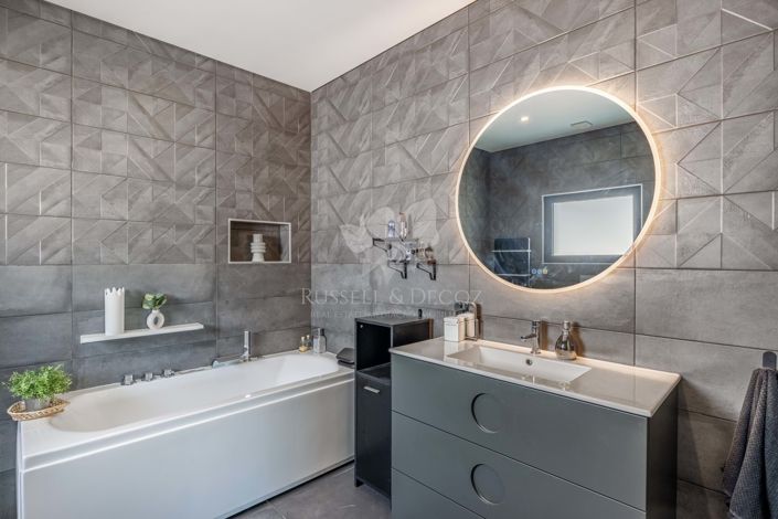 Image No.24-4 Bed Villa for sale