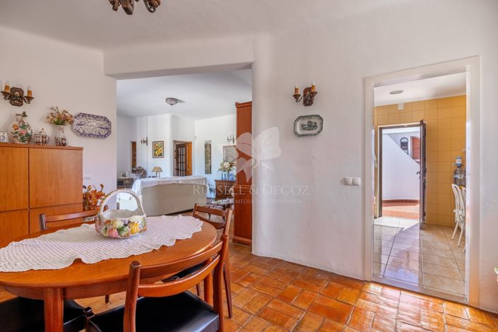 Image No.10-4 Bed Villa for sale