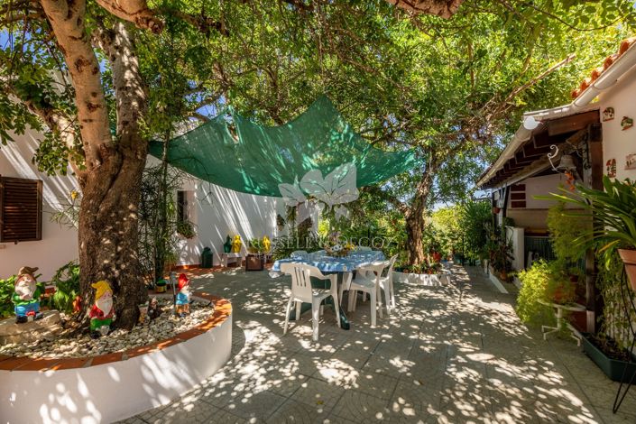 Image No.18-4 Bed Villa for sale