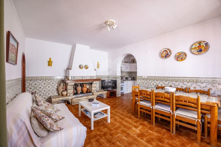 Image No.28-4 Bed Villa for sale