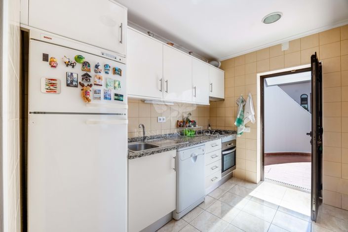 Image No.4-4 Bed Villa for sale