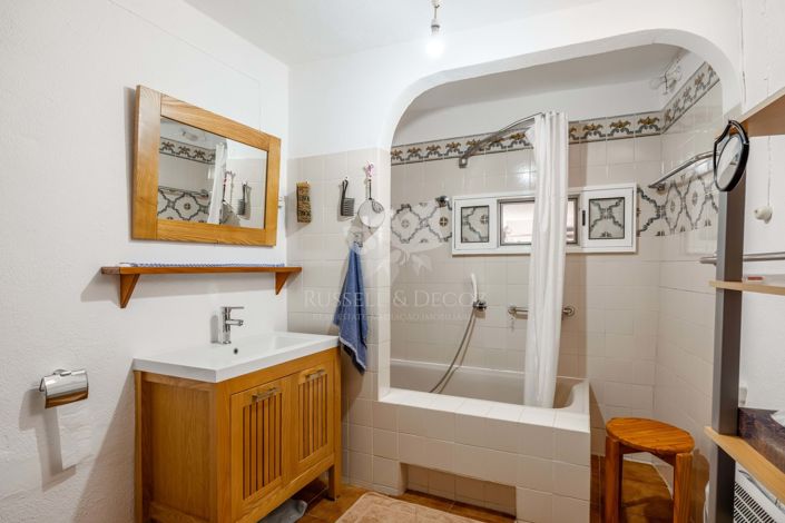 Image No.30-4 Bed Farmhouse for sale