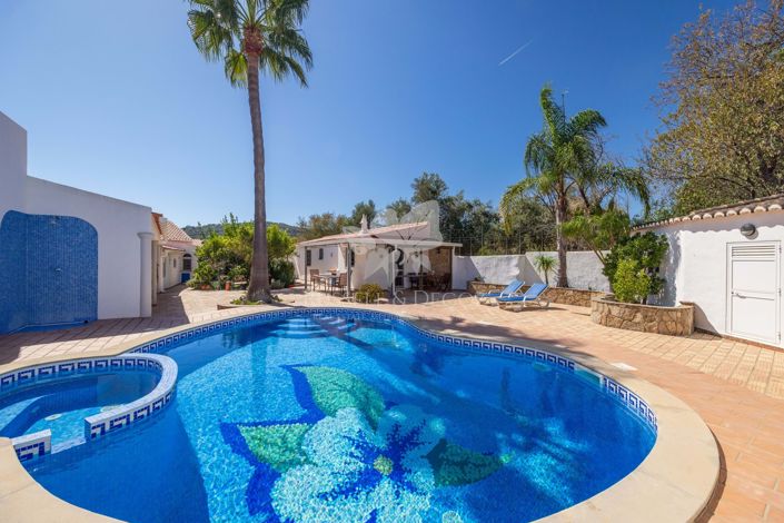 Image No.42-4 Bed Farmhouse for sale