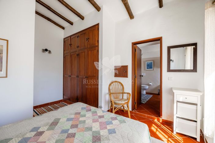 Image No.22-4 Bed Farmhouse for sale