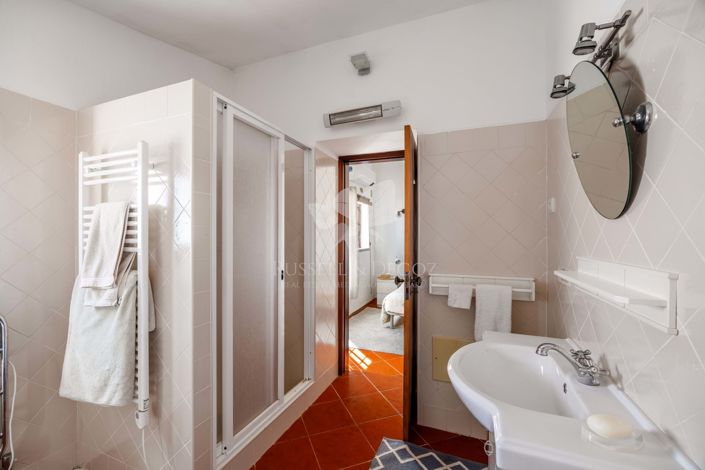 Image No.23-4 Bed Farmhouse for sale