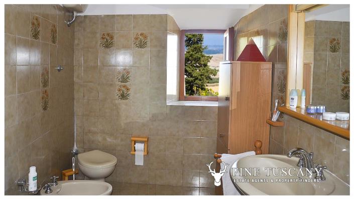 Image No.15-3 Bed House for sale