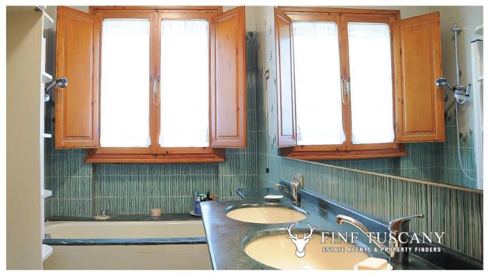 Image No.15-5 Bed House/Villa for sale