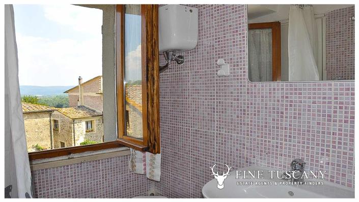 Image No.30-4 Bed Country House for sale