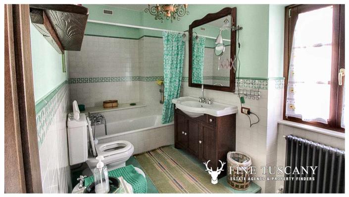 Image No.13-10 Bed Country House for sale