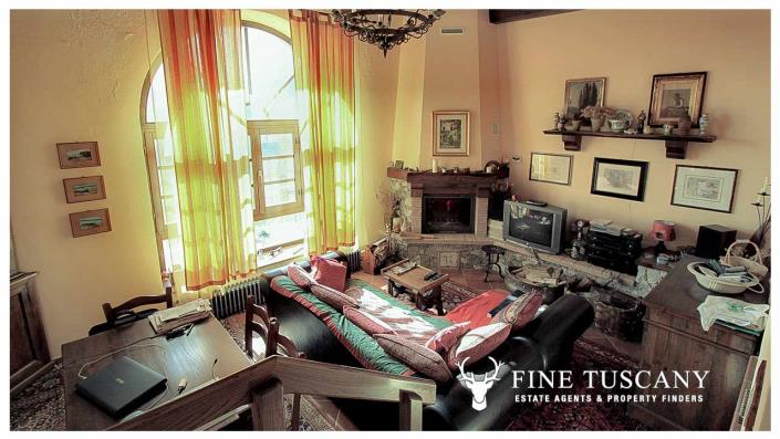 Image No.12-10 Bed Country House for sale