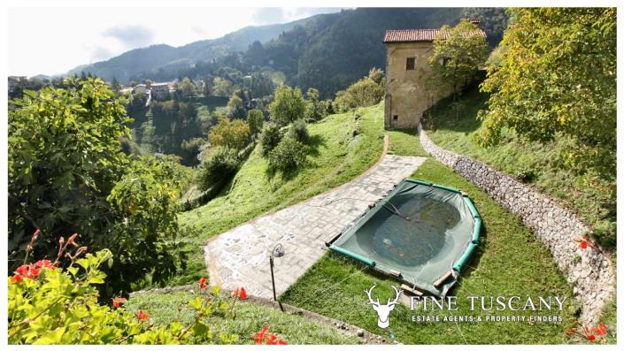 Image No.17-10 Bed Country House for sale