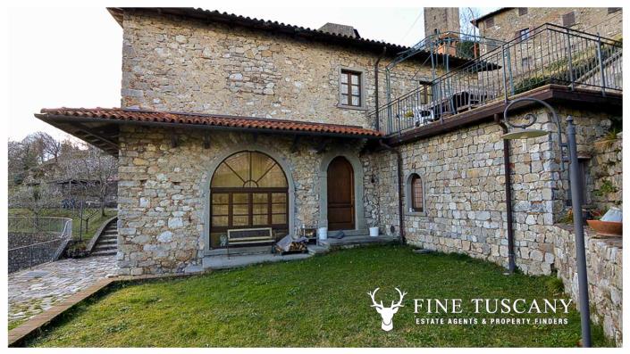 Image No.23-10 Bed Country House for sale