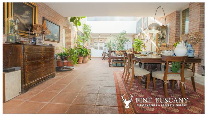 Image No.9-5 Bed House/Villa for sale