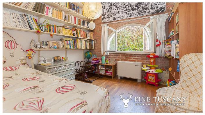 Image No.25-5 Bed House/Villa for sale