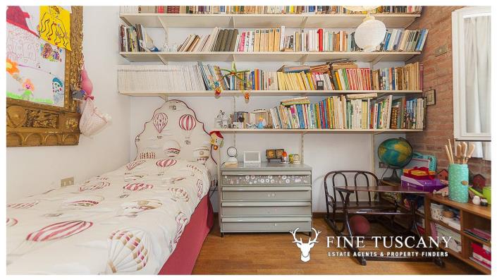 Image No.26-5 Bed House/Villa for sale