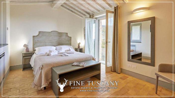 Image No.15-6 Bed Country House for sale