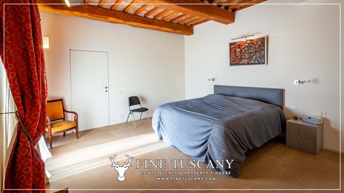 Image No.10-5 Bed Farmhouse for sale