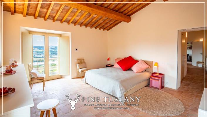 Image No.31-5 Bed Farmhouse for sale