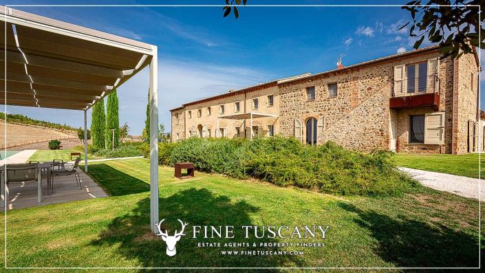 Image No.40-5 Bed Farmhouse for sale