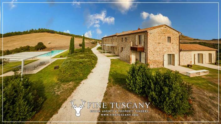 Image No.46-5 Bed Farmhouse for sale