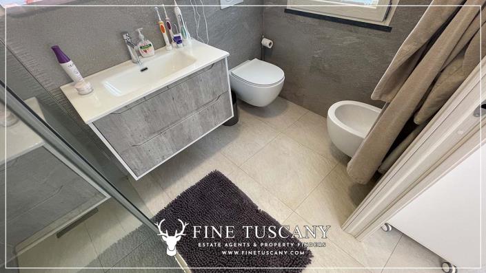 Image No.15-4 Bed Villa for sale