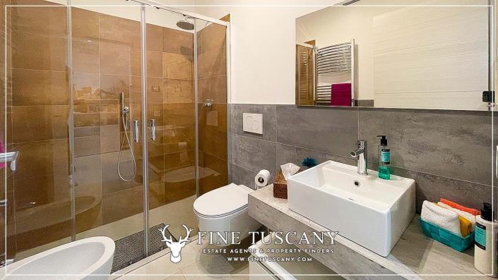 Image No.18-4 Bed Villa for sale