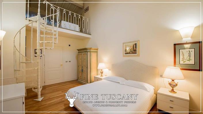 Image No.13-8 Bed Villa for sale