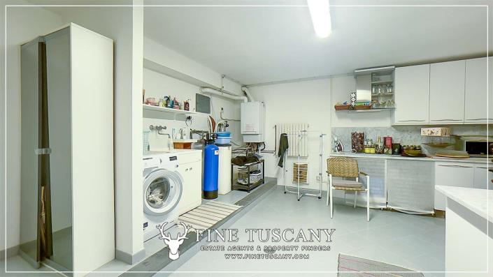 Image No.49-3 Bed Semi-Detached for sale