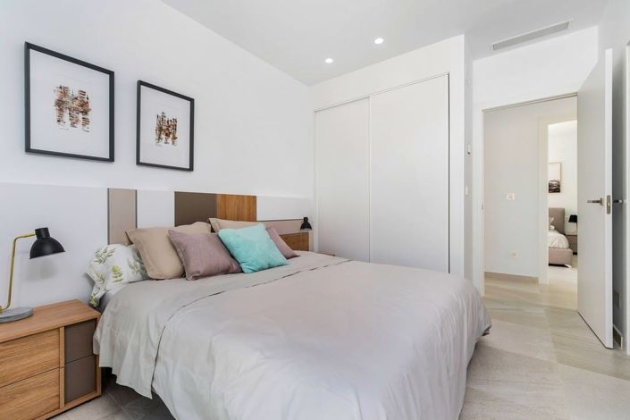 Image No.10-3 Bed Villa for sale