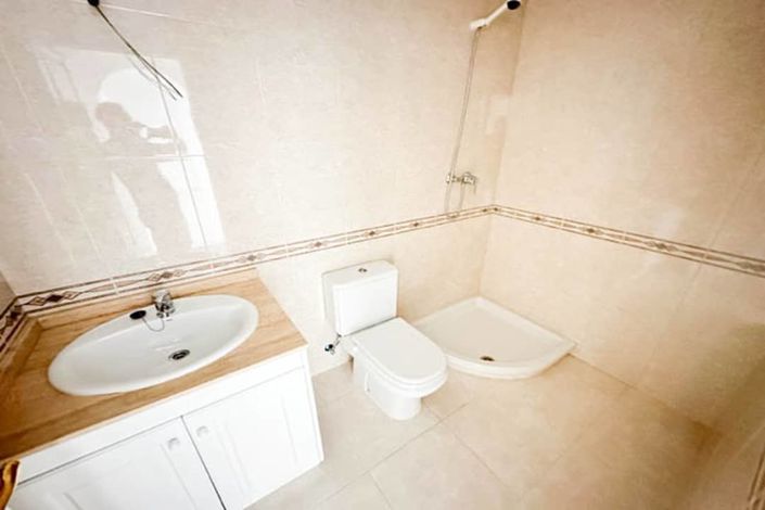 Image No.21-2 Bed Apartment for sale