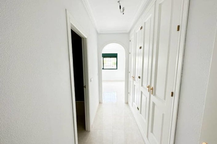 Image No.23-2 Bed Apartment for sale