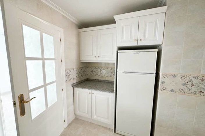 Image No.20-2 Bed Apartment for sale