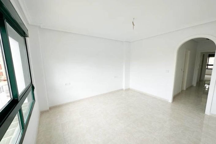 Image No.25-2 Bed Apartment for sale