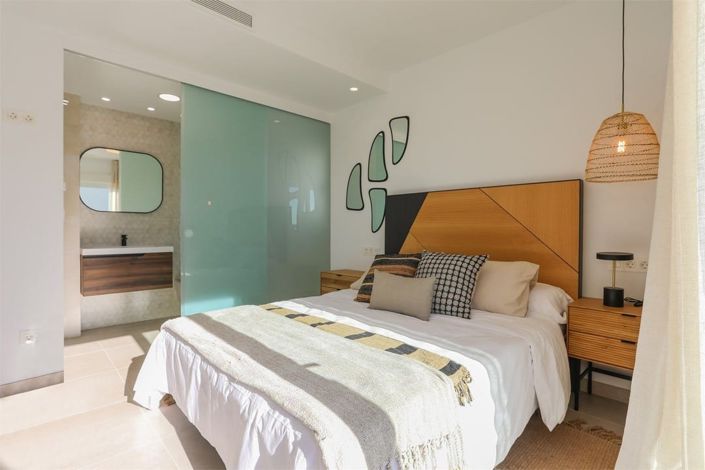 Image No.13-3 Bed Villa for sale